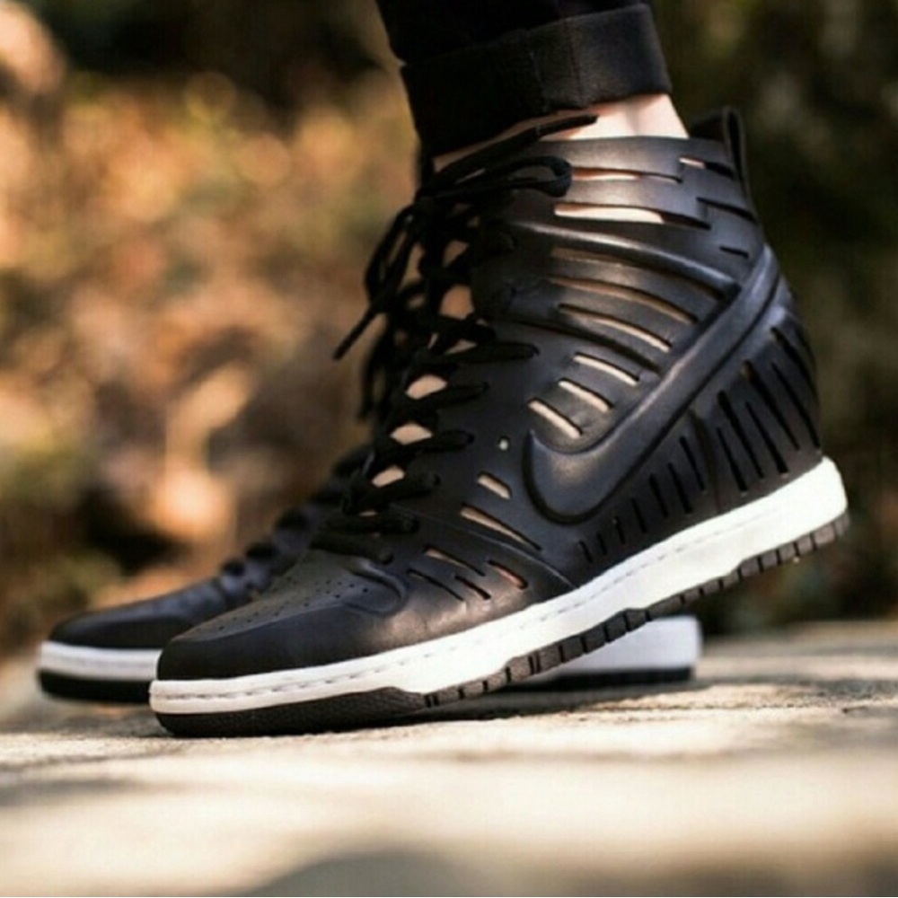 NIKE Womens Black Dunk Sky Hi 2.0 Joli Shoes Sandal Wedge Nike Swoosh 10